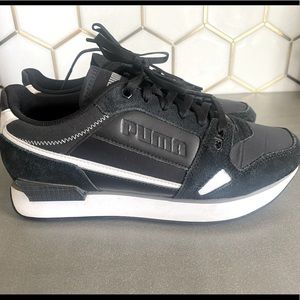 Women’s Puma Sneakers